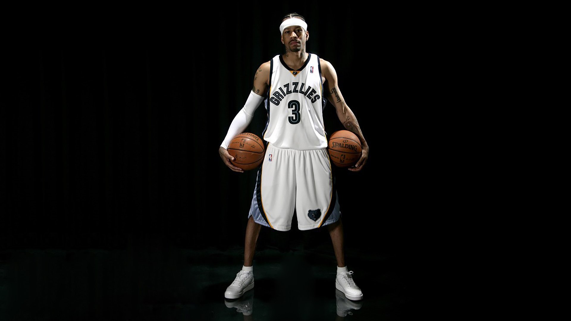 “智能灯光系统”游泳馆实测 夜泳视线更清晰