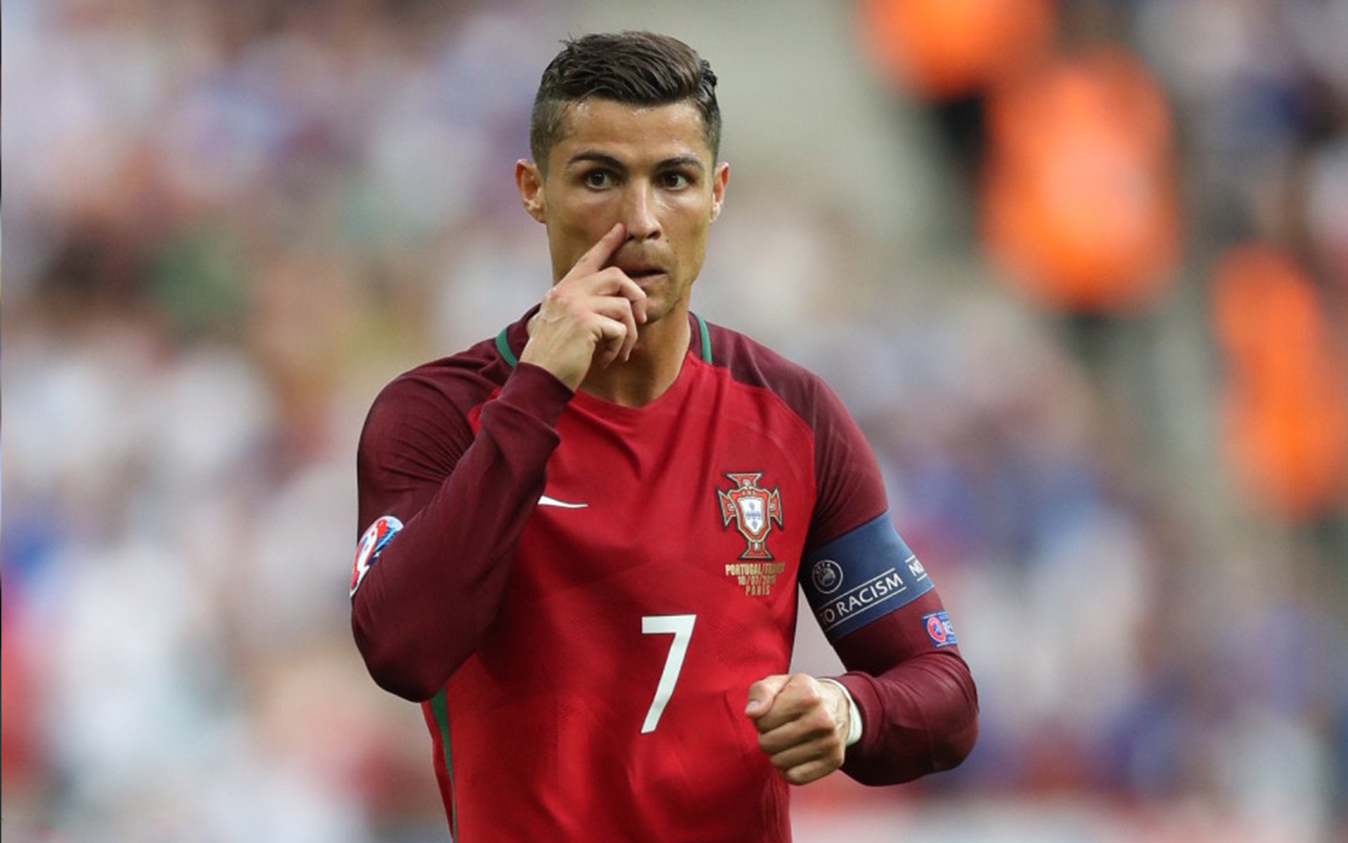 羽毛球比赛进入半决赛阶段